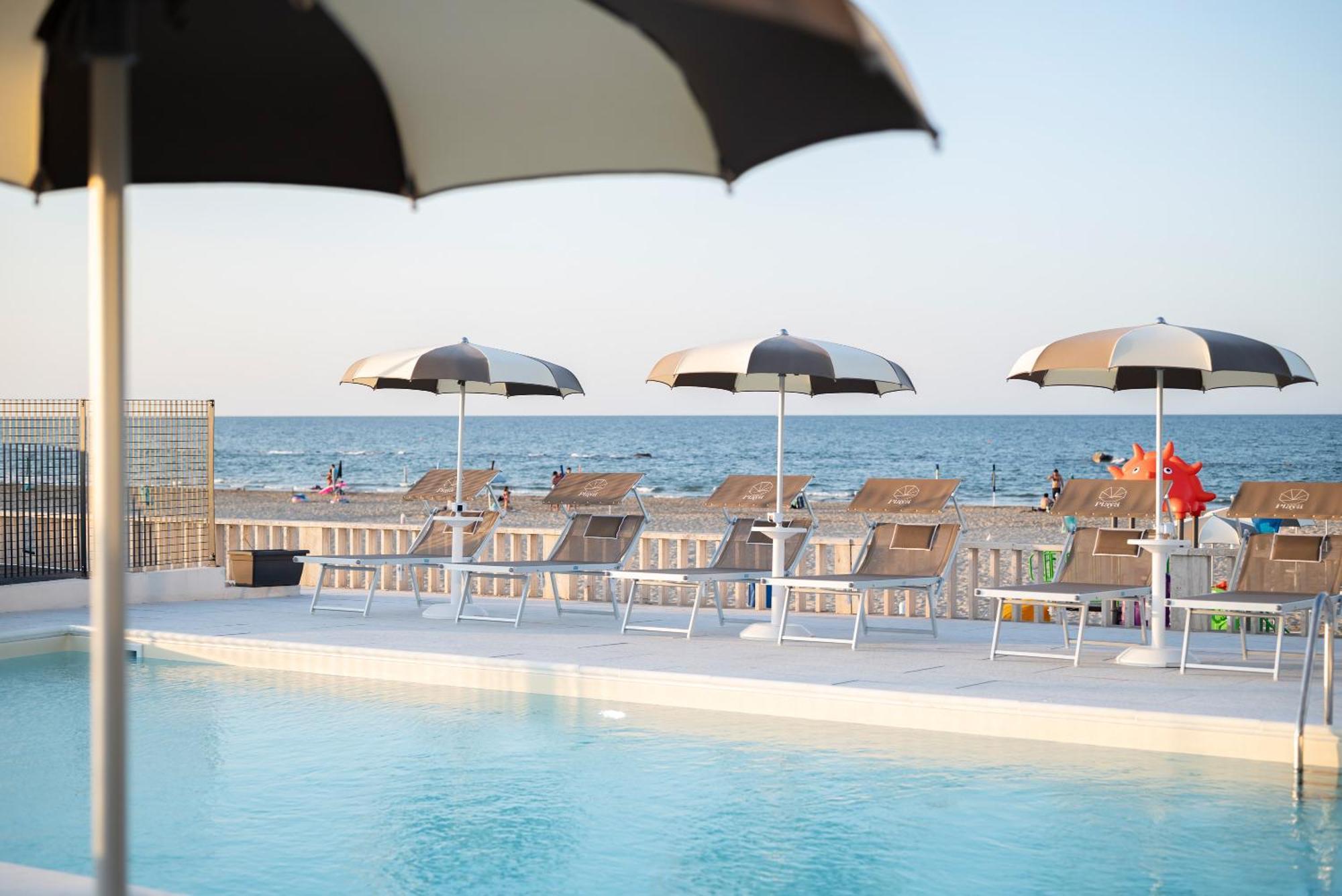 Hotel Playa Suite ฟาโน ภายนอก รูปภาพ